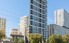 77 Views Apartments By Inshi